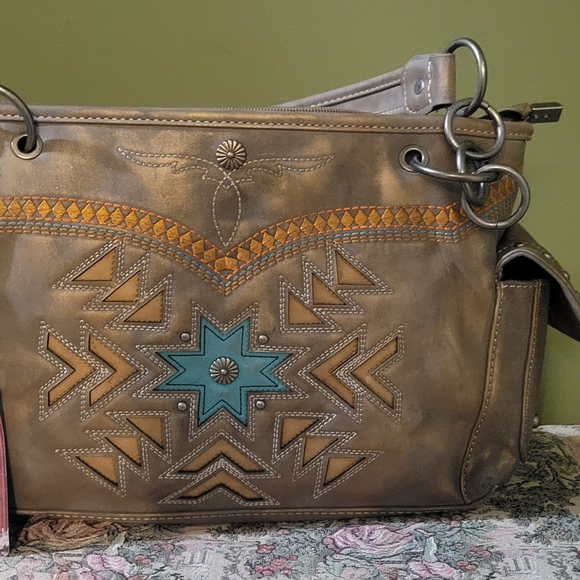 Purse - Picture 2 of 3